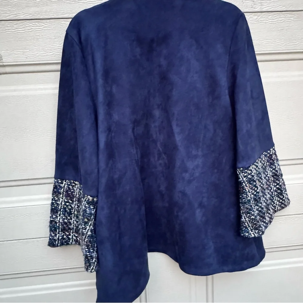 Navy Blazer with Tweed Accents - Picture 7 of 10